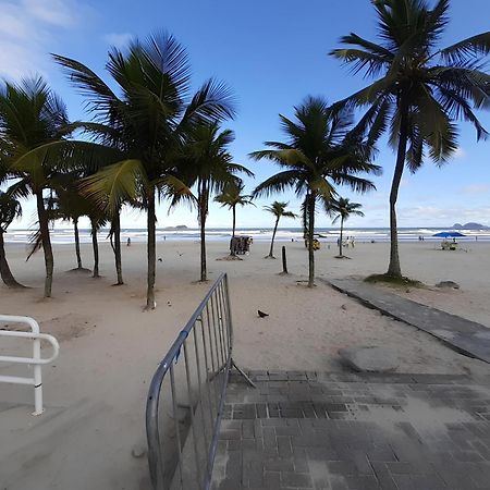 Biwa Condominio Cm Piscina, 1Garagem, Wi-Fi 300 Mega, Central De Vigilancia Remota , Centro Do Guaruja Proximo A Praia E Comercio, Horarios Check-In E Check-Out Flexiveis المظهر الخارجي الصورة